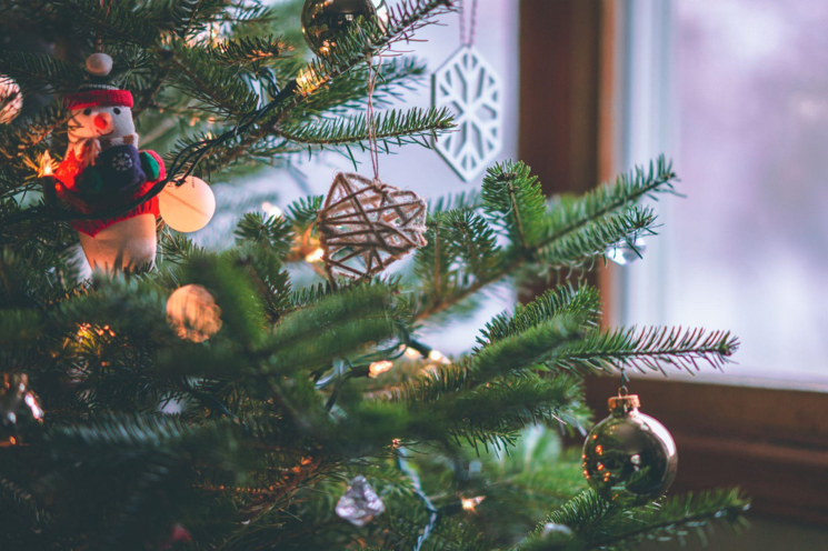 Deck the Halls: Discovering the Best Type of Artificial Christmas Tree to Buy